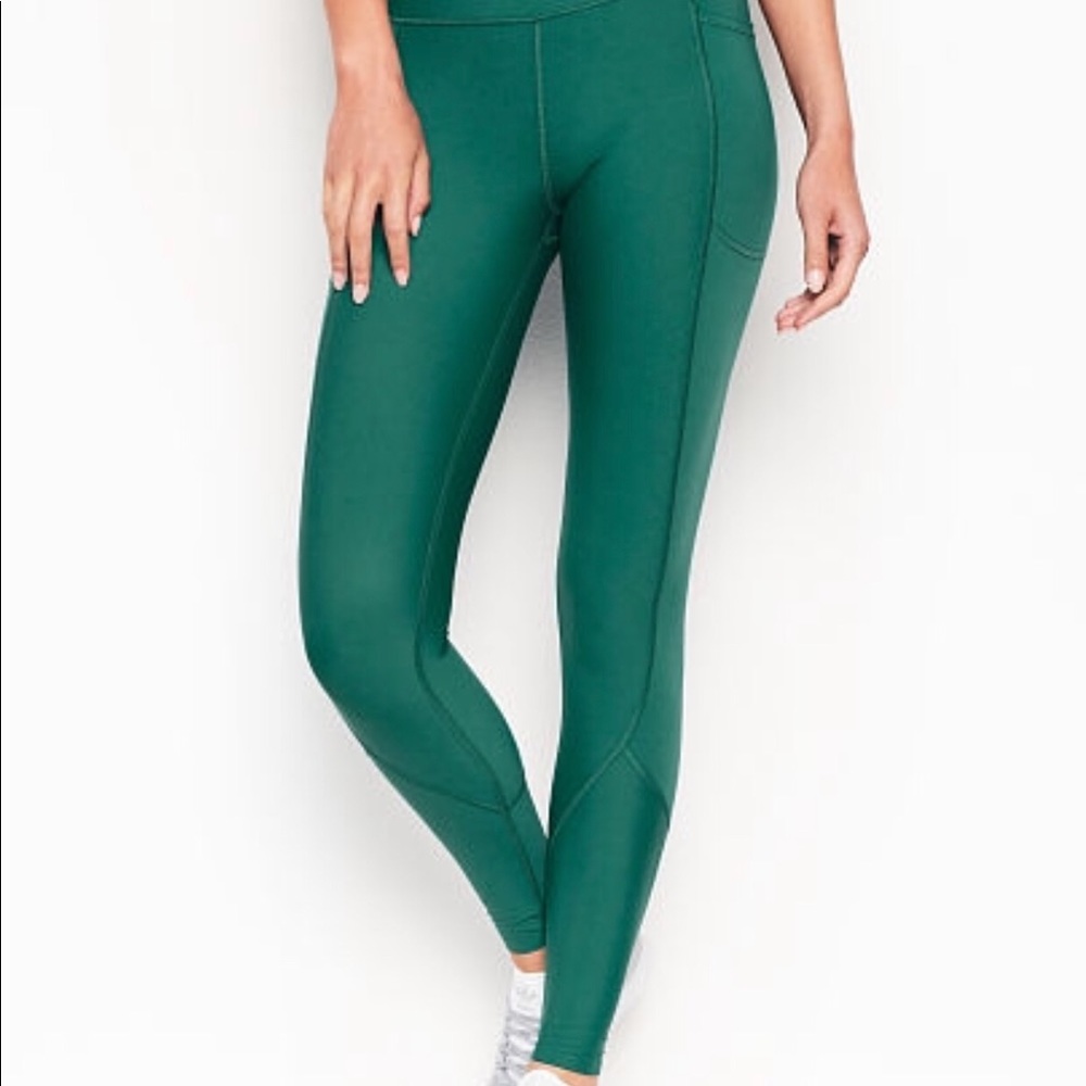 New Victoria Secret Knockout Legging with pockets